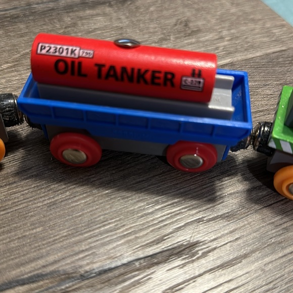 Wooden Train Set. No TRACK - Picture 3 of 5